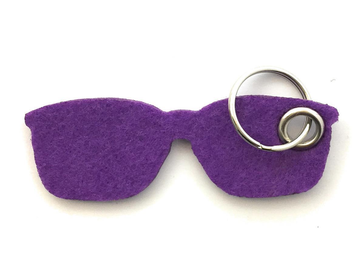 Brille - Schlüsselanhänger Filz in lila / flieder mit Druck 4-fbg