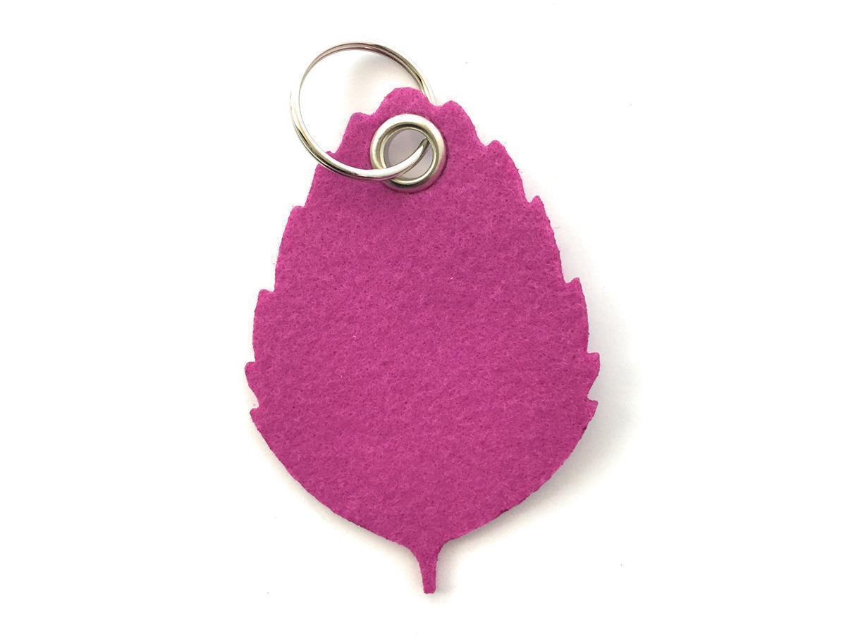 Blatt No1 - Schlüsselanhänger Filz in magenta - Druck / Gravur Blatt No1 - Schlüsselanhänger Filz in magenta mit Druck 4-fbg