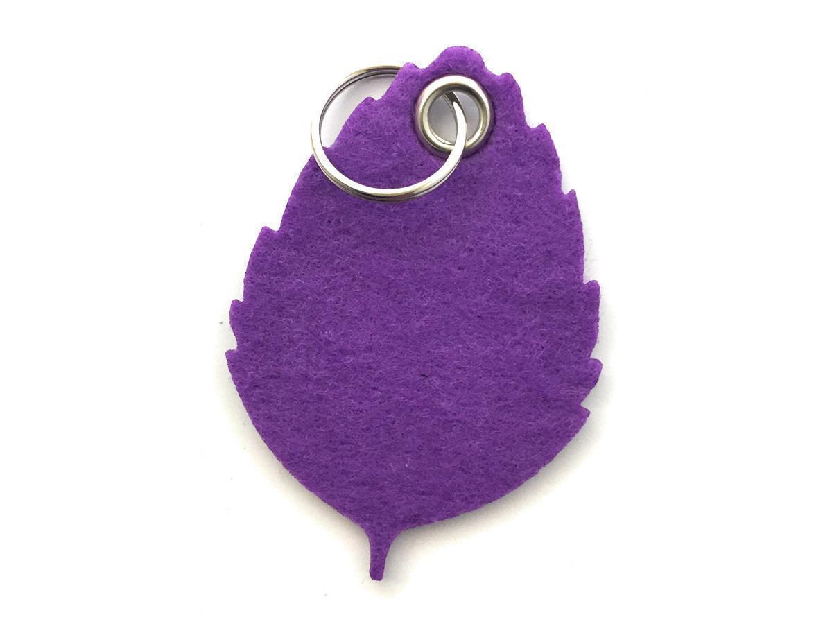 Blatt No1 - Schlüsselanhänger Filz in lila / flieder mit Druck 4-fbg