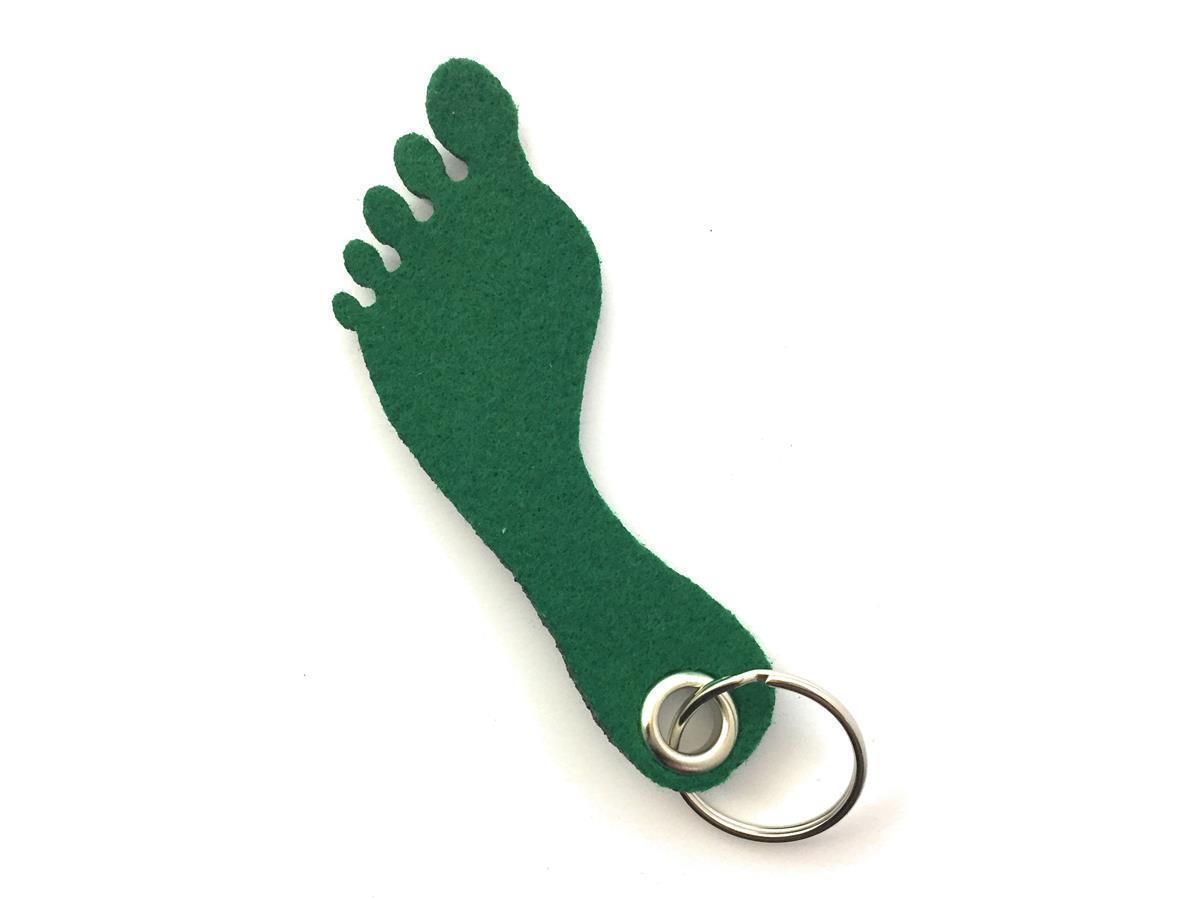 Fuß / Abdruck - Schlüsselanhänger Filz in waldgrün - Druck / Gravur Fuß / Abdruck - Schlüsselanhänger Filz in waldgrün mit Druck 4-fbg