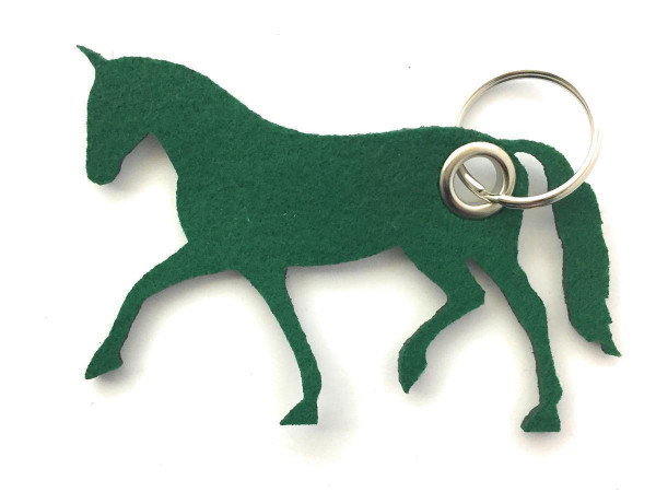 Pferd / Dressur / Reiten /laufend - Filz-Schlüsselanhänger - Farbe: waldgrün - optional mit Gravur /