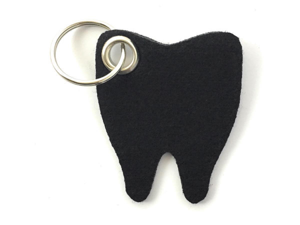 Backen - Zahn - Filz-Schlüsselanhänger - Farbe: schwarz - optional mit Gravur / Aufdruck